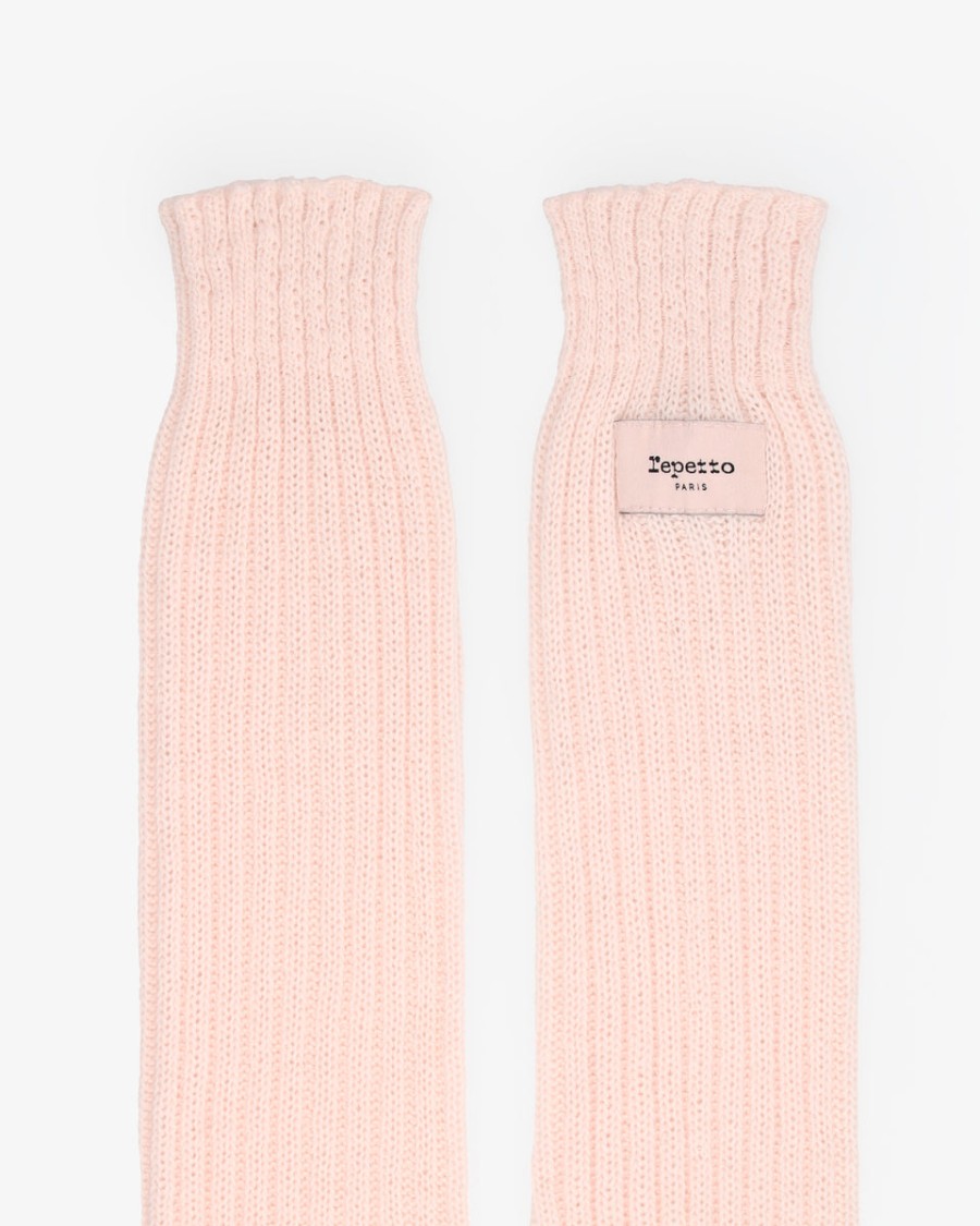 logo legwarmers